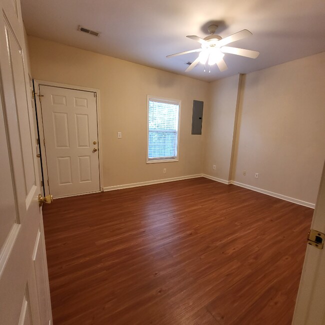 Foto del edificio - 1115 Oatlands Park