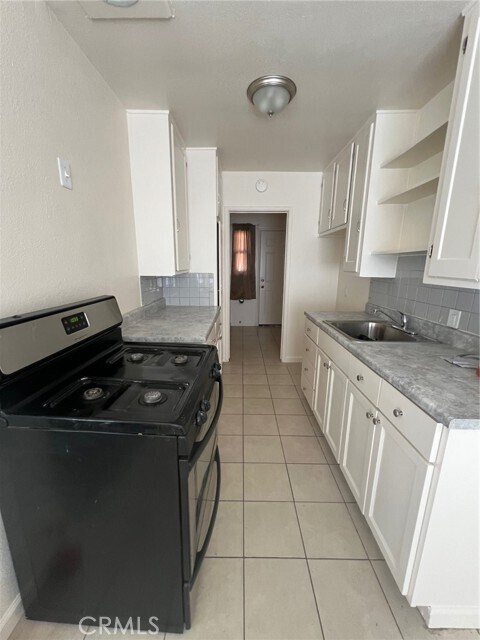 Foto del edificio - 637 W 17th St
