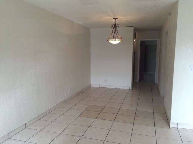 Foto del edificio - 1537 NW 8th Ave