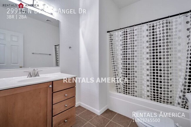 Building Photo - $500 off  1st Months Rent! Beautiful 3 bed...