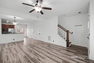 Building Photo - 3704 Lausanne Dr