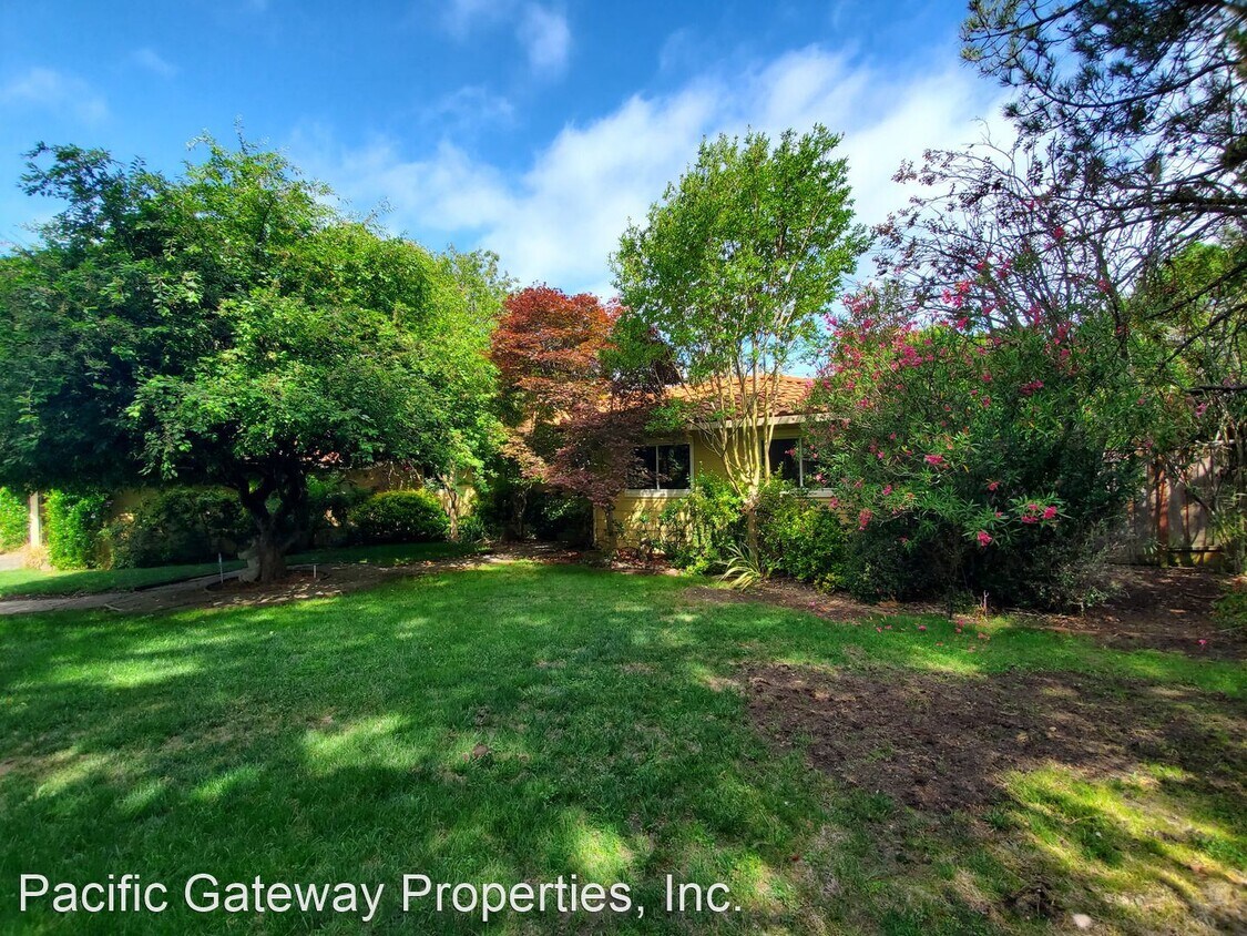 Primary Photo - 5 br, 3 bath House - 12800 LA Barranca