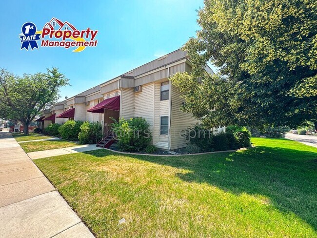 Foto del edificio - 1681 N Laurel St