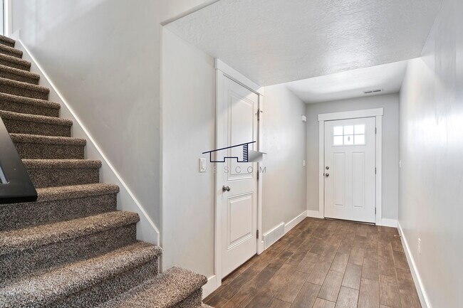 Foto del edificio - 6471 S Aspen Ln