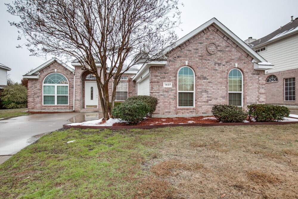 Foto principal - 1407 Oxford Dr