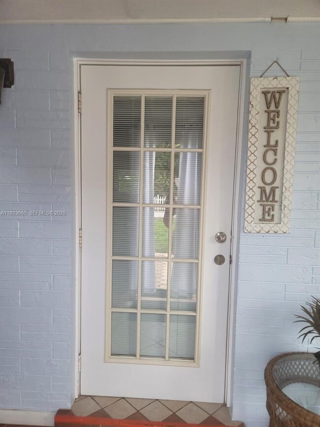 Building Photo - 1624 NE Orion St