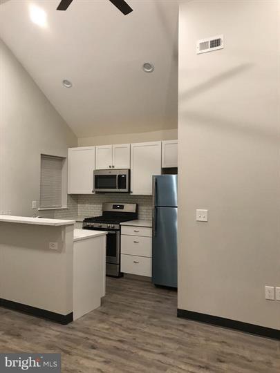 Building Photo - 6127 Macbeth Dr