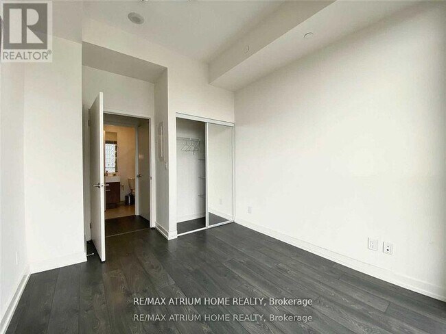 Building Photo - 200 Sackville St