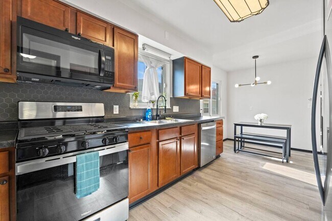 Foto del edificio - 4849 Fairfield Ave