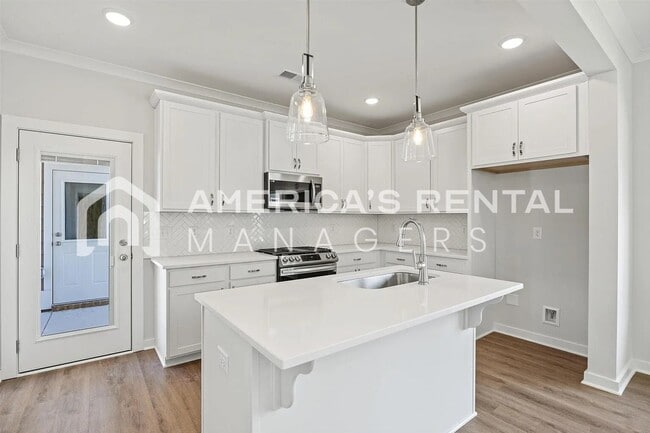 Foto del edificio - Sleek Design in Hillsboro Barimore!