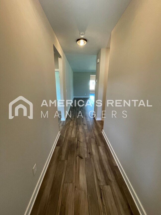 Building Photo - DEPOSIT PENDING! Home for Rent in Meridianville, AL!!! Available to View Now!!! Sign a 13 Month L...