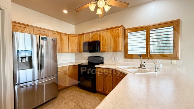 Foto del edificio - 1528 N Mimosa Way