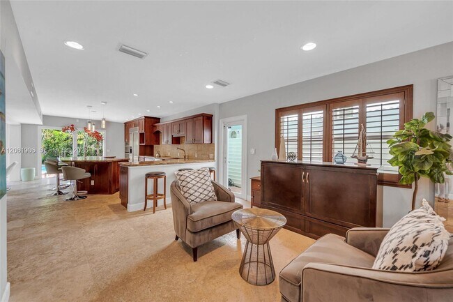 Foto del edificio - 3317 NE 16th Ct