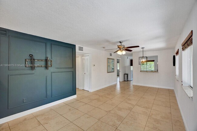 Foto del edificio - 6235 SW 47th Manor