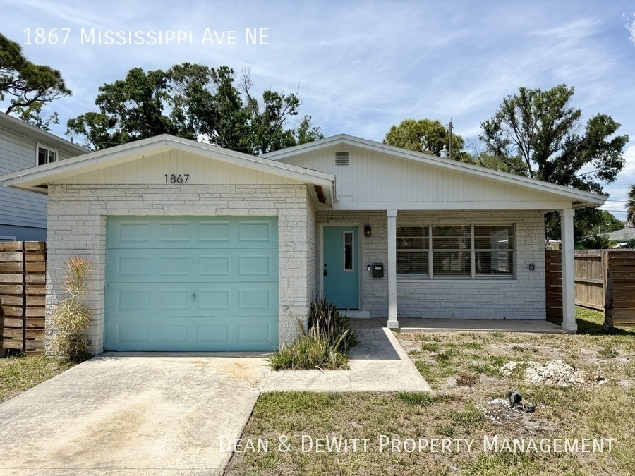 Photo - 1867 Mississippi Ave NE-