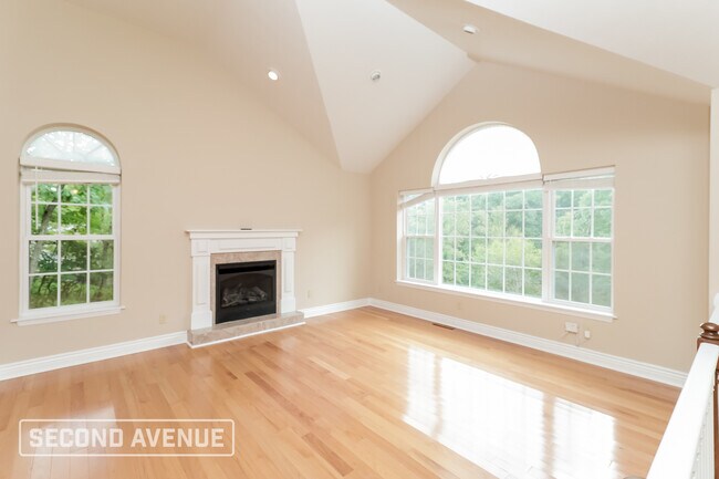 Foto del edificio - 179 Edgewater Dr