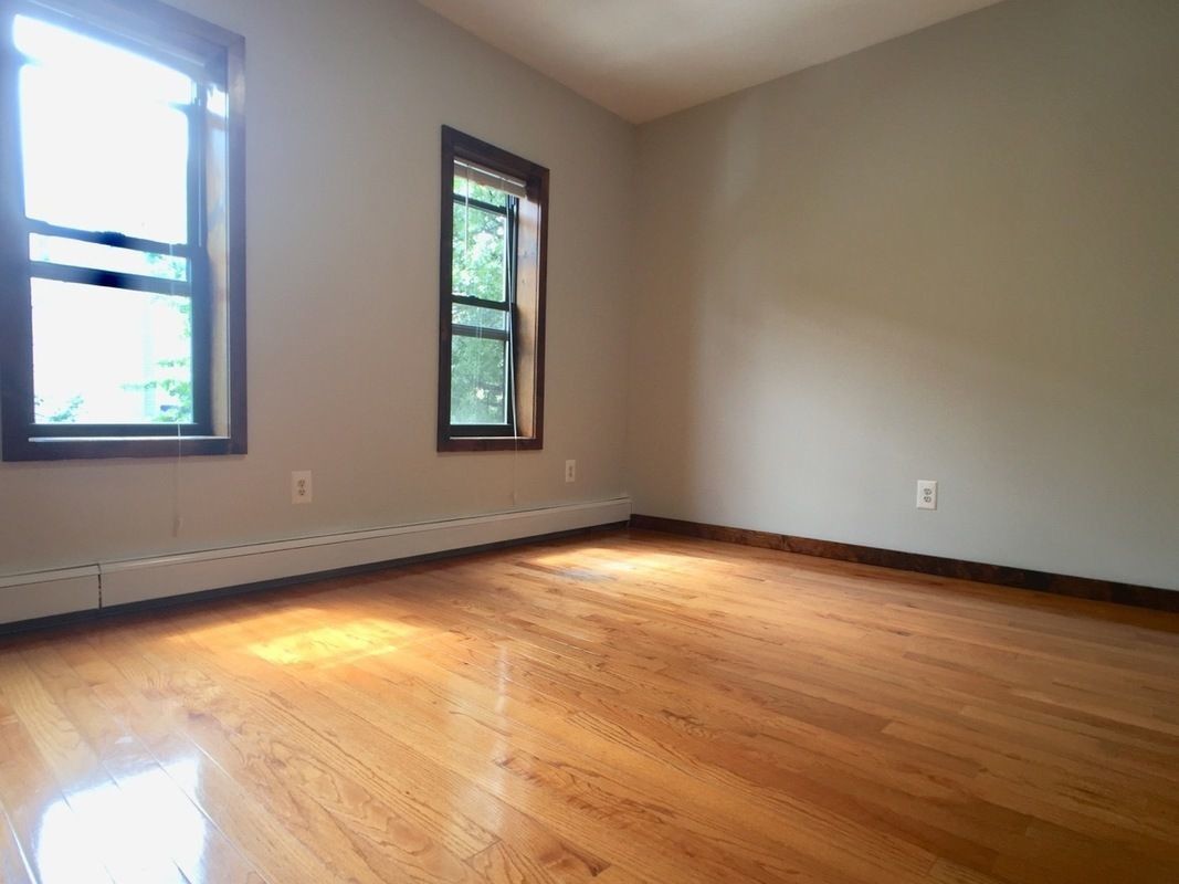 Foto principal - 518 Leonard St