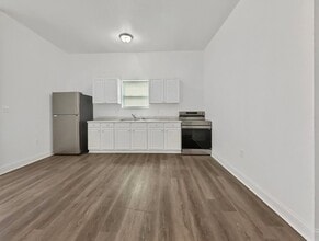 Building Photo - 4030 N Miro St