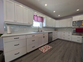 Building Photo - 120 Bayshore Rd