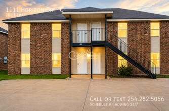 Building Photo - 1111 Horizon Dr