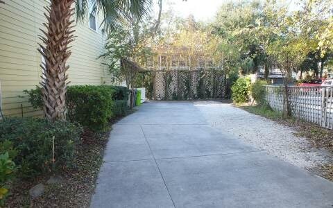 Parking - 17 S 3rd St
