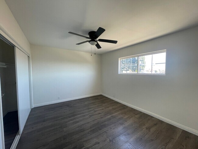 Foto del edificio - 9506 Ramona St