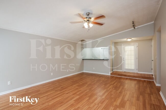 Foto del edificio - 5301 W Jones Bridge Rd