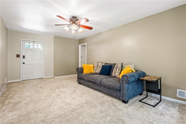 Foto del edificio - 824 Hickory Ridge Rd SW