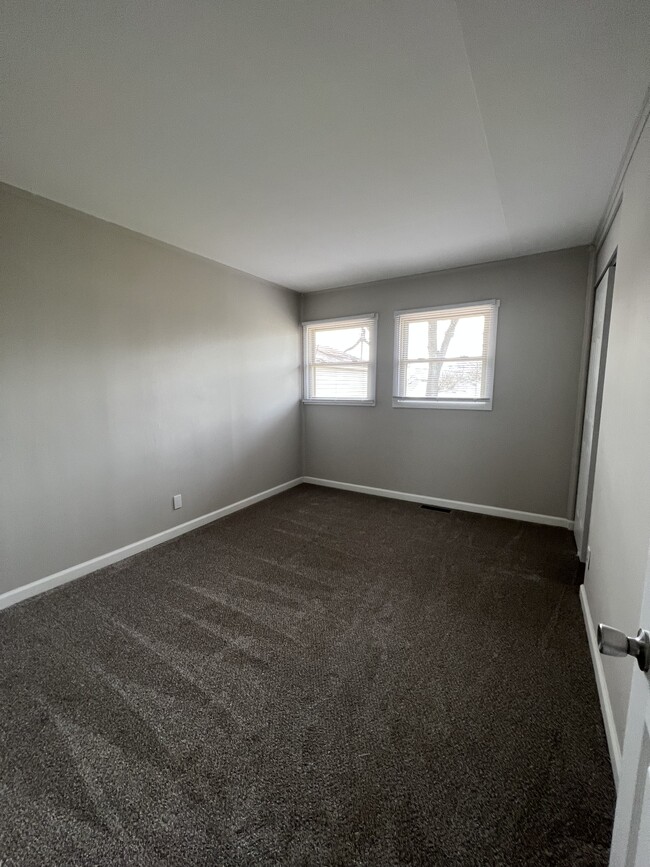 Building Photo - 2961 Prentice Dr
