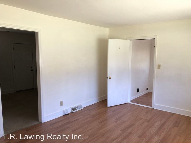 Building Photo - 3 br, 1 bath House - 1739 Masonic Drive