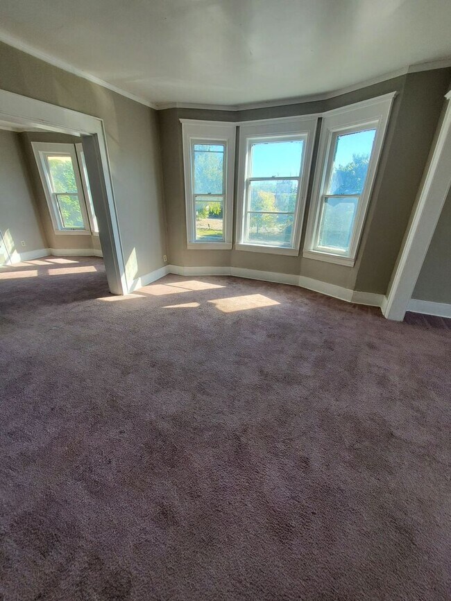 Foto del edificio - 2700-2702 W. State St. (Duplex)