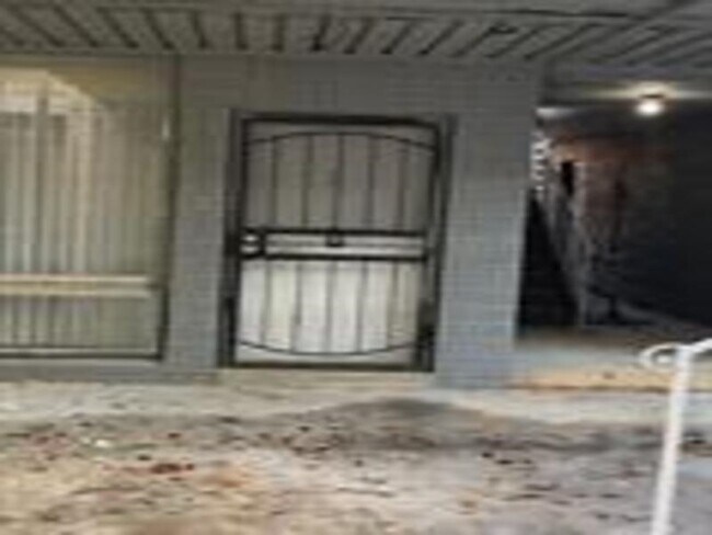 Building Photo - 152 N McLean Blvd