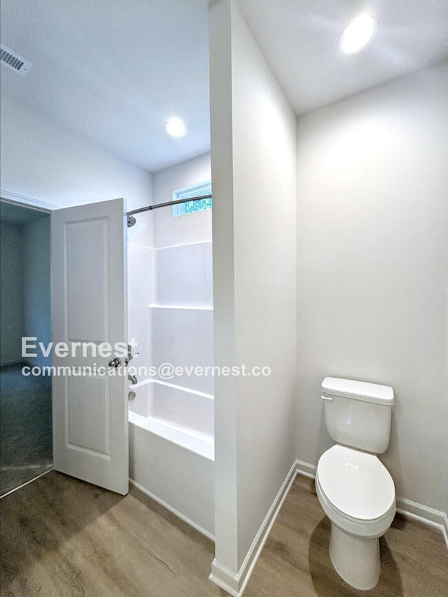 Foto del edificio - 523 E Robinson St