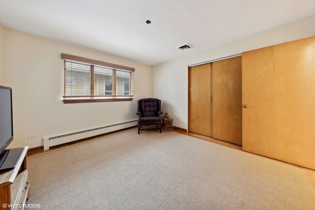 Foto del edificio - 305 N Edgewood Ave