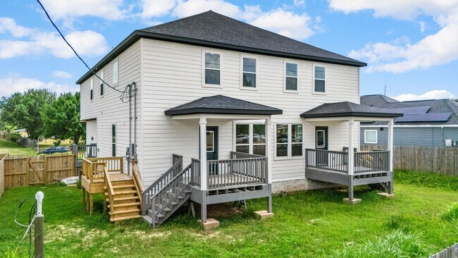 Foto del edificio - 8 Donna Ct