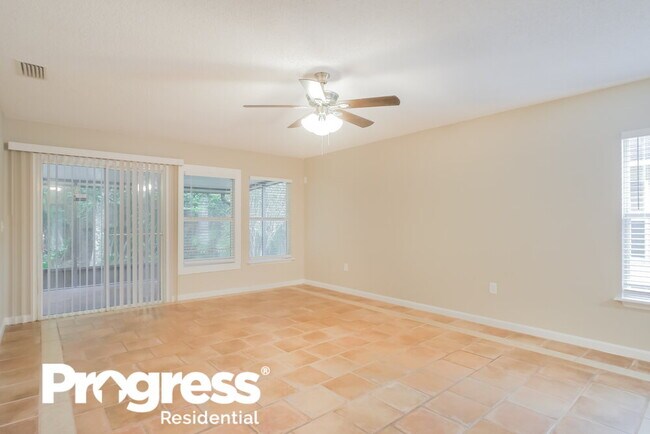 Foto del edificio - 820 Wynfield Cir