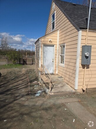 Building Photo - 30470 Margaret Ave