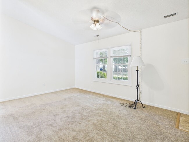 Building Photo - 7115 Senn Way