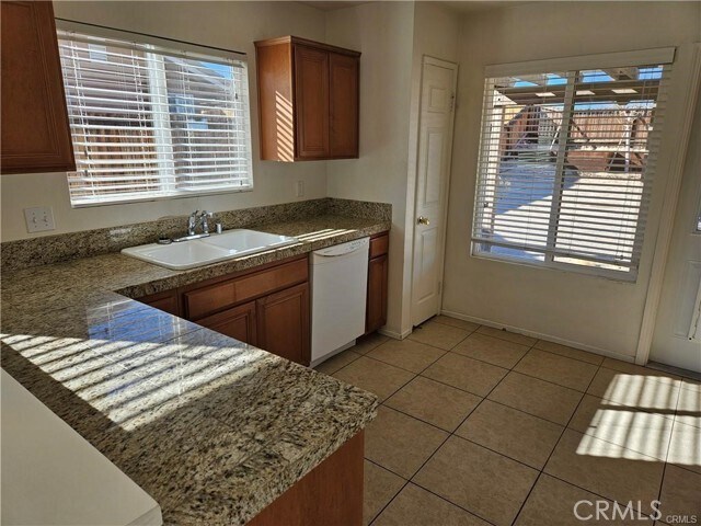 Foto del edificio - 5154 Split Rock Ave