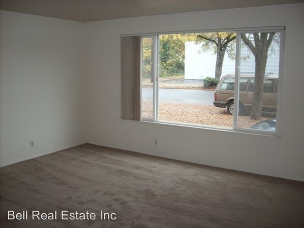 Foto del edificio - 310 Pioneer Pkwy W