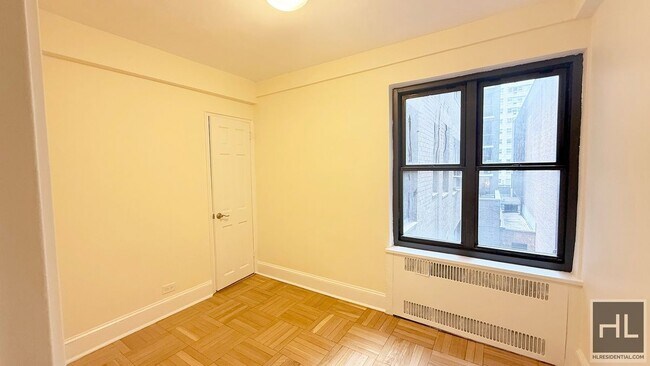 Foto del edificio - EAST 56 STREET