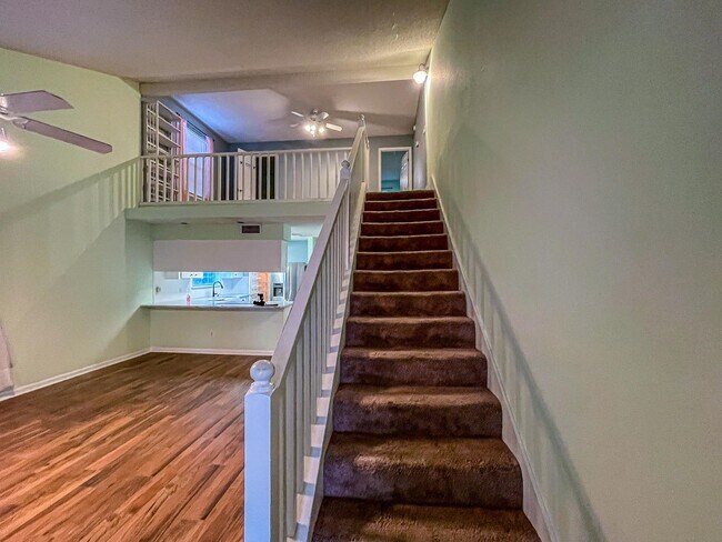 Building Photo - 3047 Royal Palm Way