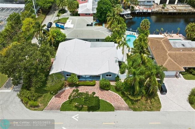Foto del edificio - 2801 NE 59th St