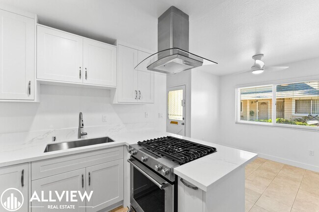 Foto del edificio - 16661 Bartlett Ln