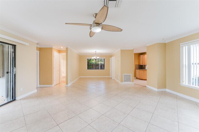 Foto del edificio - 816 SE 13th Ct
