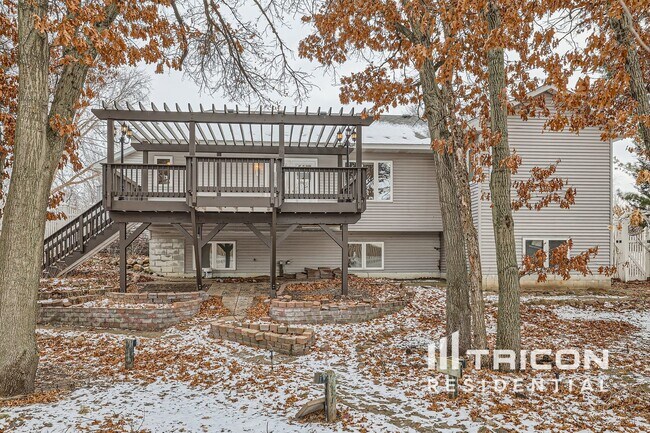Foto del edificio - 13998 Norway St NW