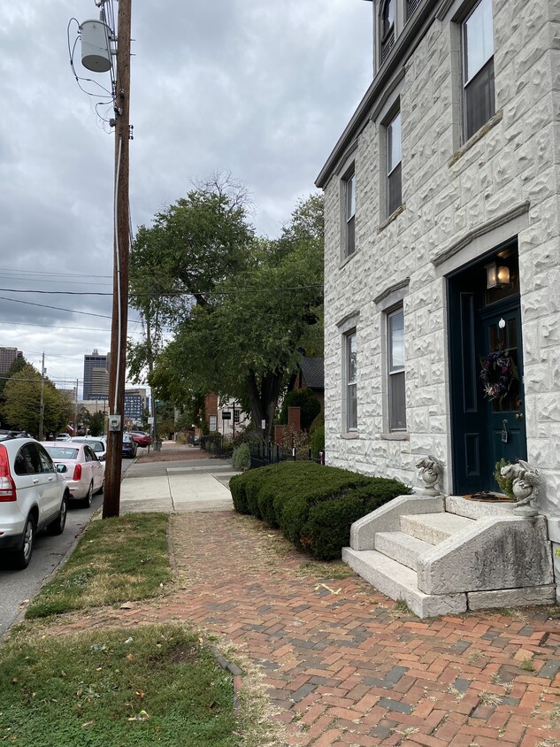 front of building - 560 S 3rd St