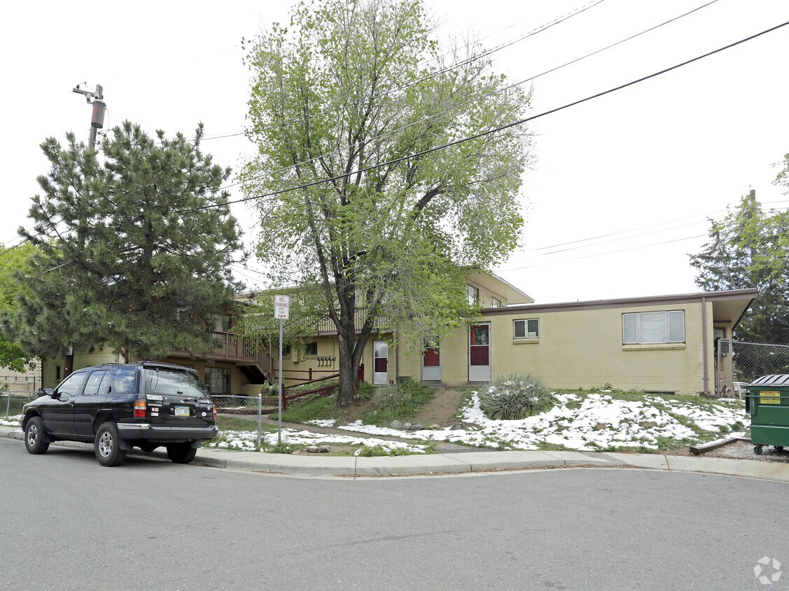 Foto del edificio - Powers Avenue