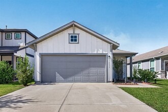 Building Photo - 16039 Kingfield Haven Dr