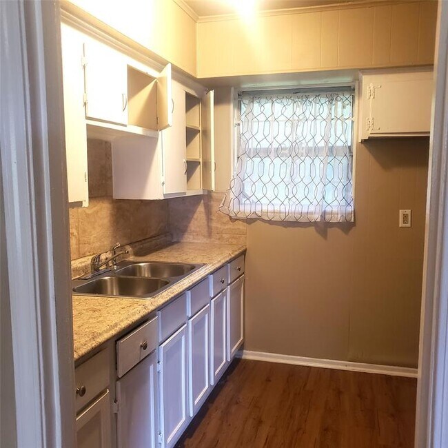 Foto del edificio - 4326 Hartsville Rd